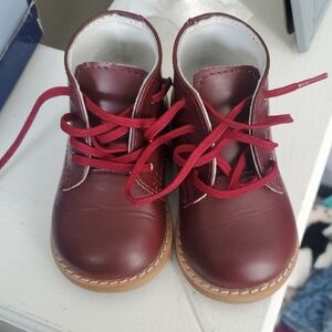 Josmo Burgundy Walking Shoes Boots with Classic Design